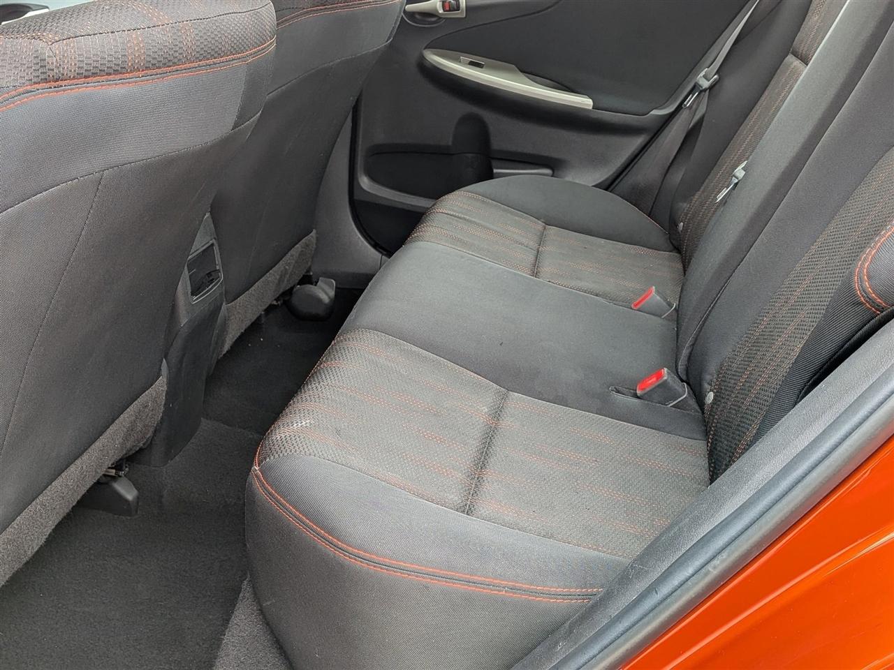 Toyota Corolla S 5-Speed MT 2013