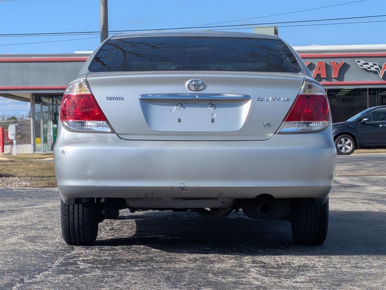 Toyota Camry LE V6 2006