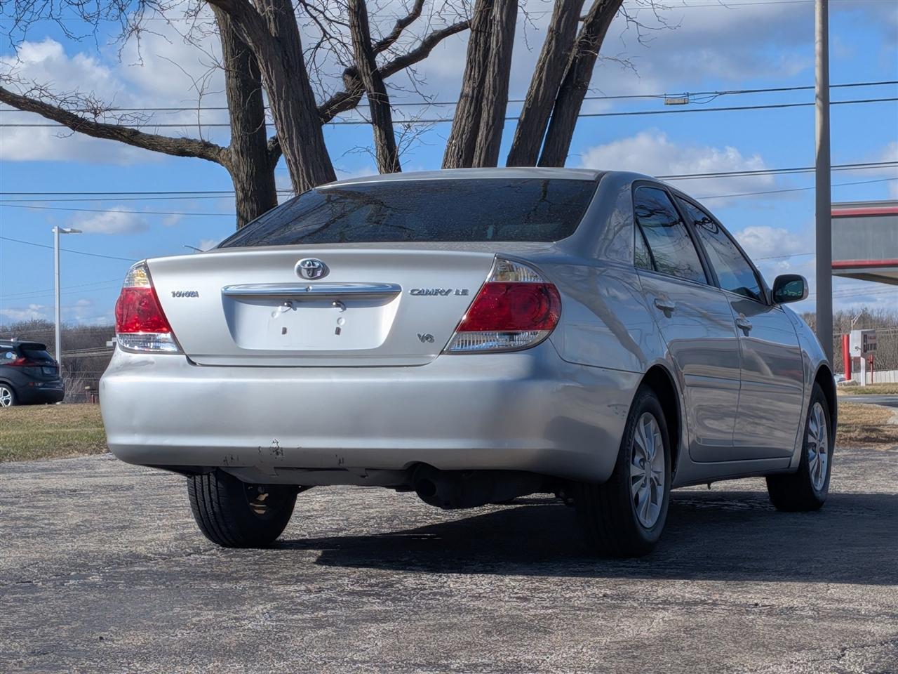 Toyota Camry LE V6 2006