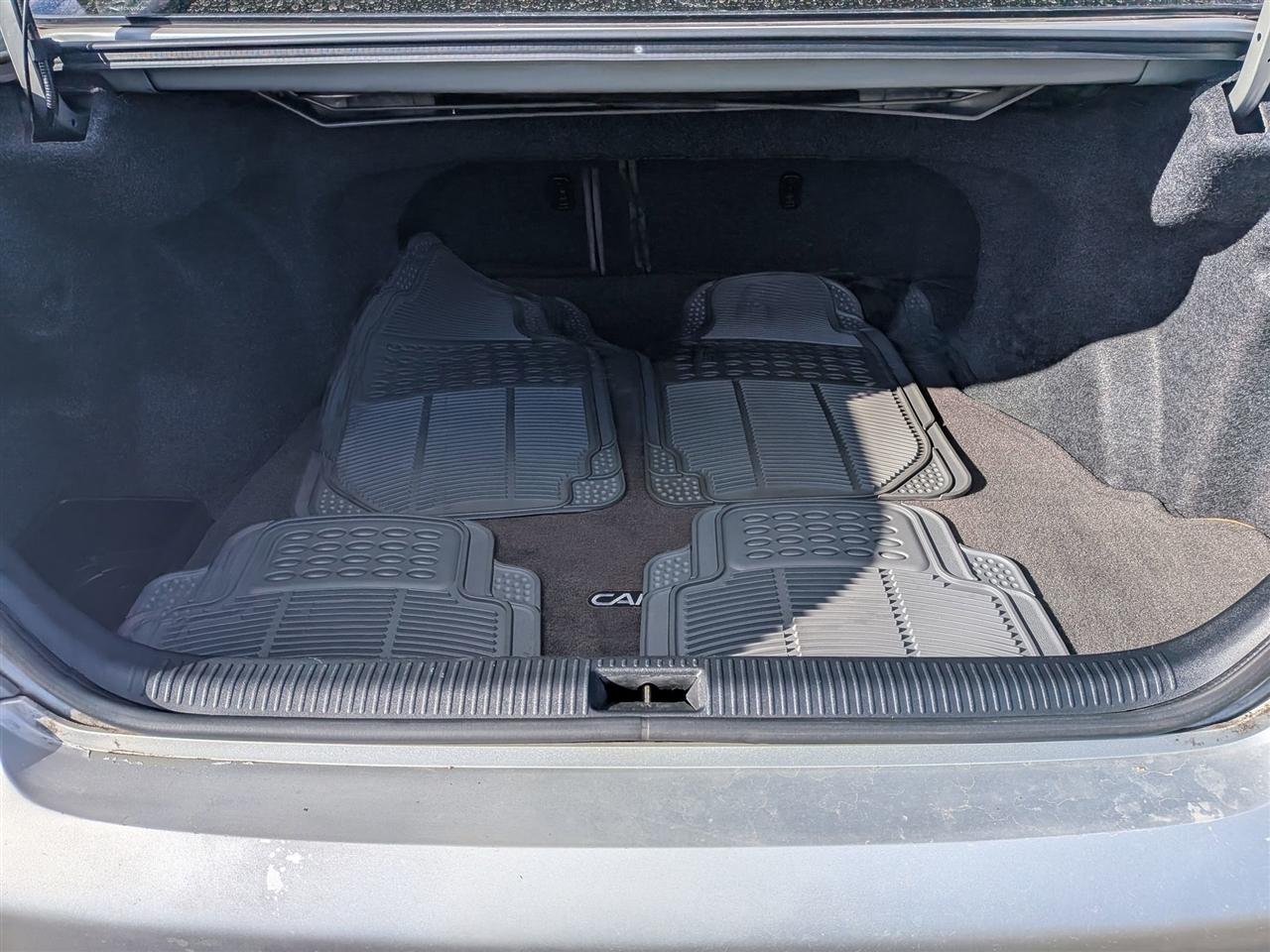 Toyota Camry LE V6 2006