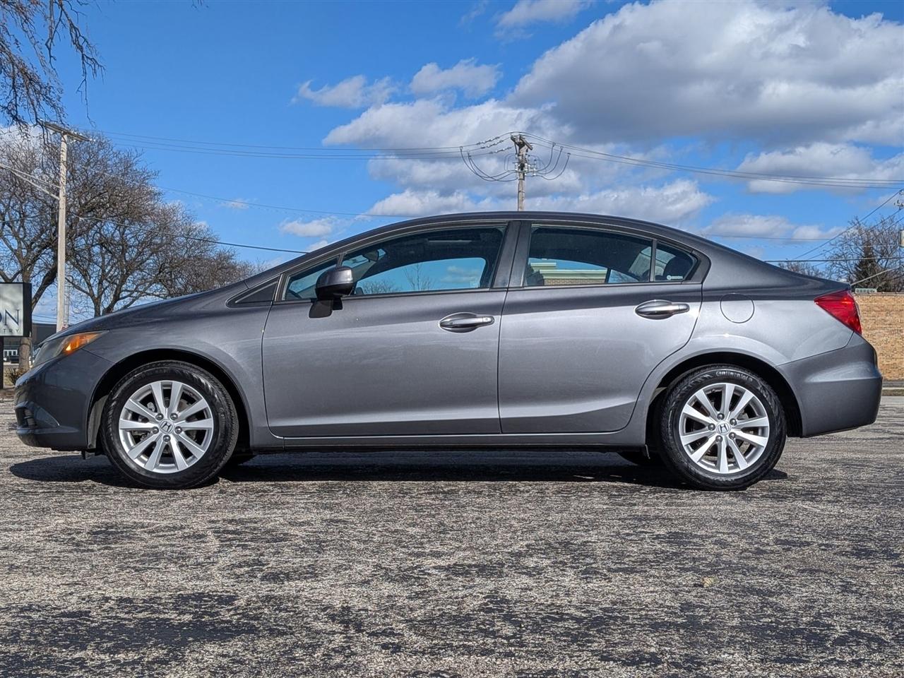 Honda Civic EX Sedan 5-Speed AT 2012