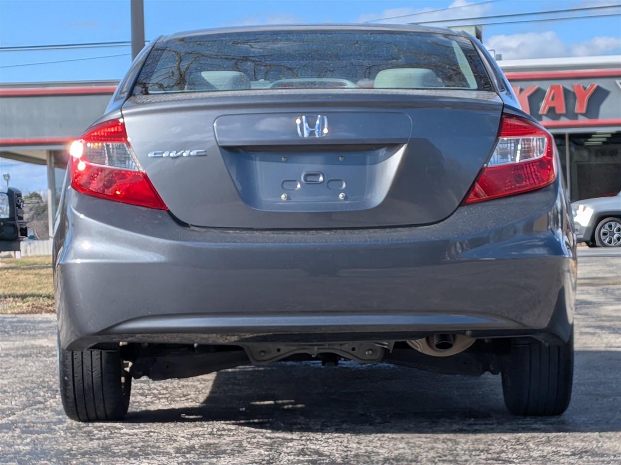 Honda Civic EX Sedan 5-Speed AT 2012