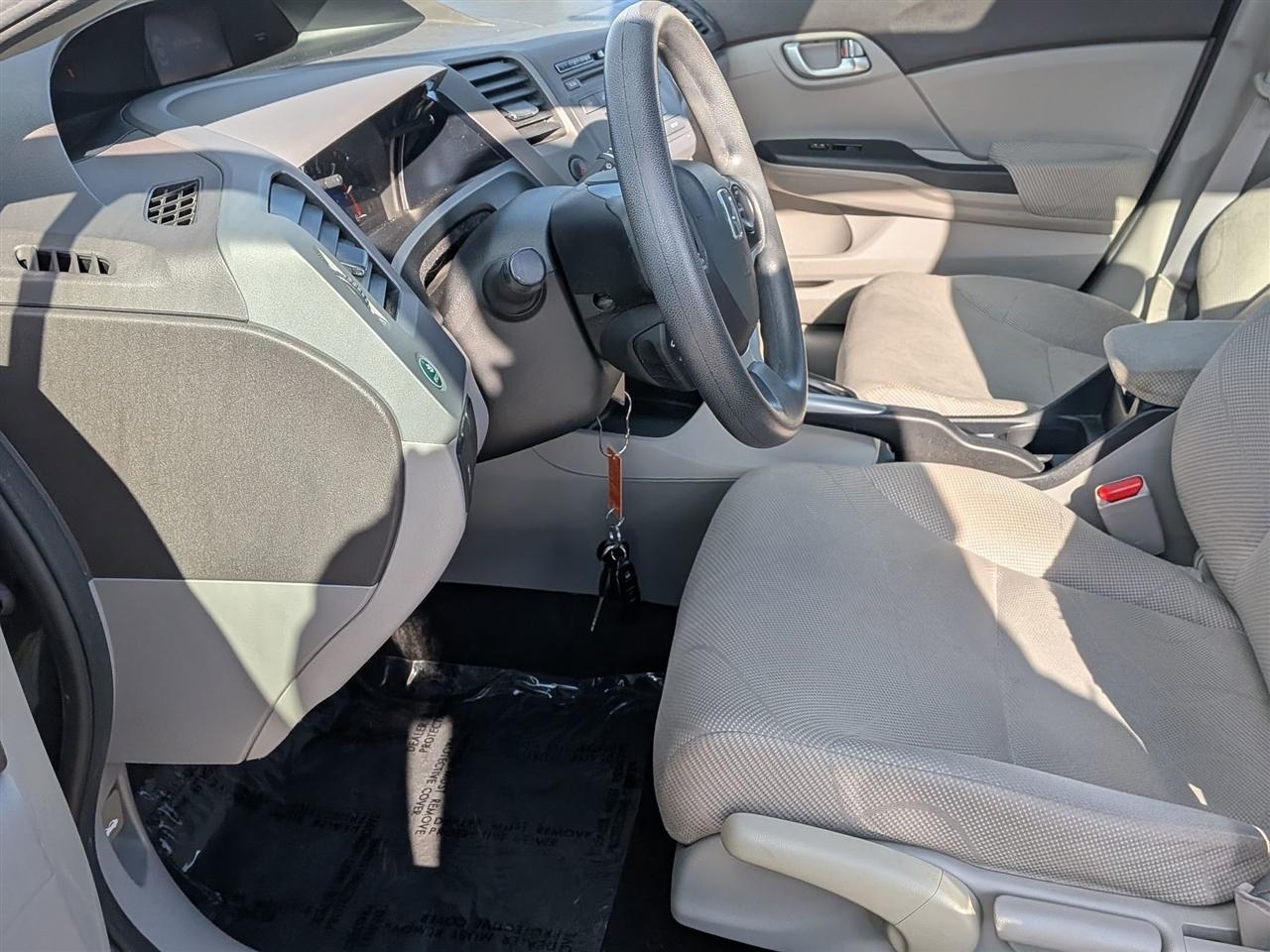 Honda Civic EX Sedan 5-Speed AT 2012