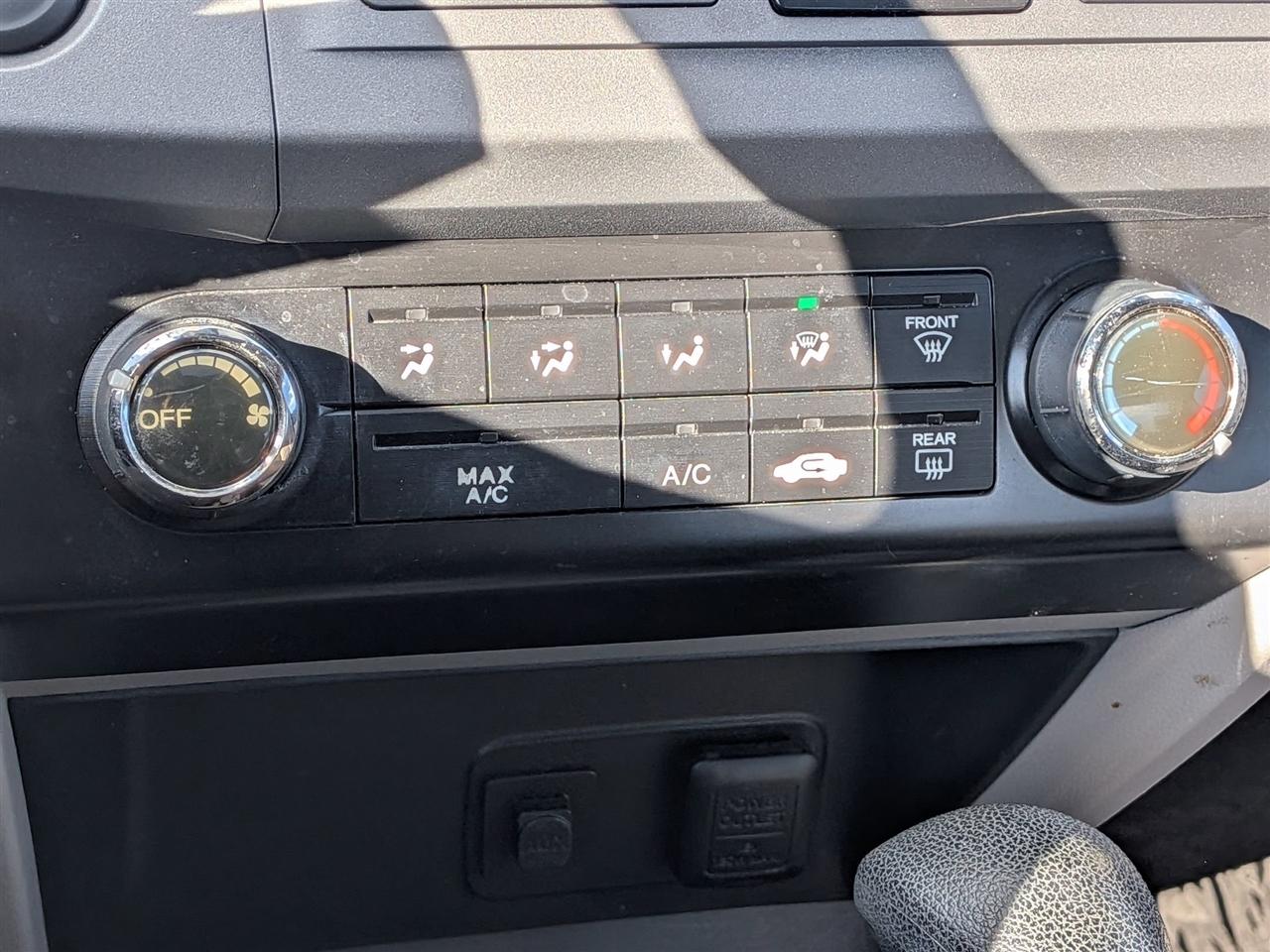 Honda Civic EX Sedan 5-Speed AT 2012