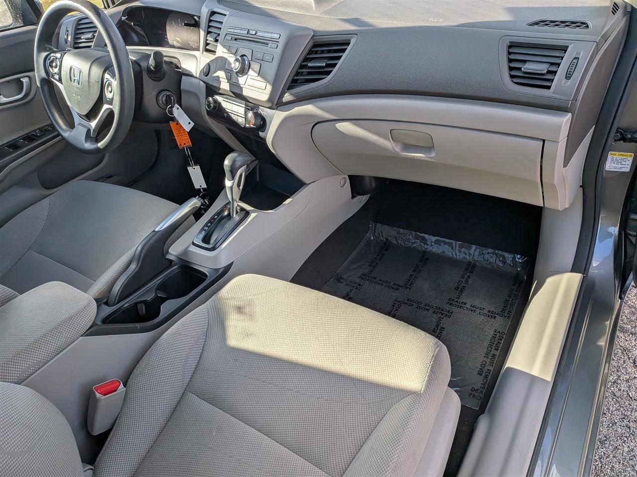 Honda Civic EX Sedan 5-Speed AT 2012