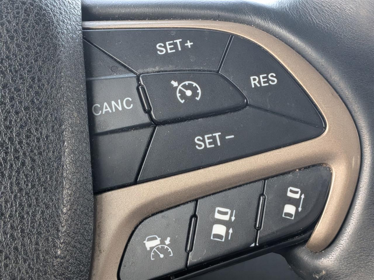 Jeep Grand Cherokee Summit 4WD 2015