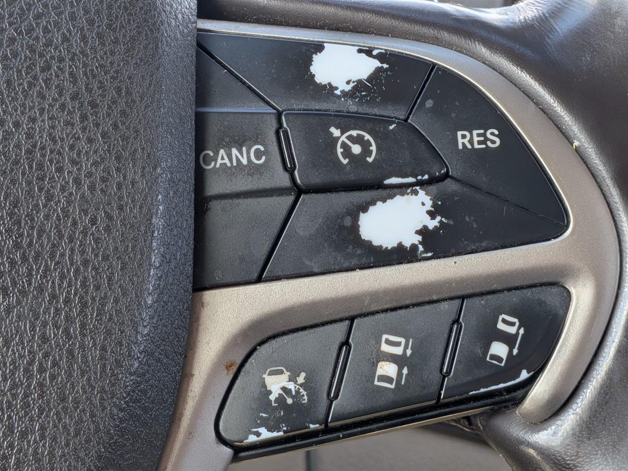 Jeep Grand Cherokee Overland 4D SUV 4WD 2015