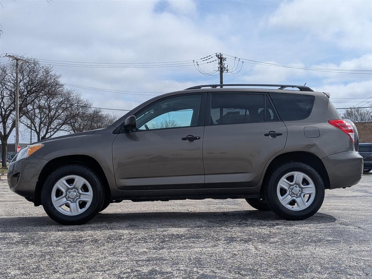 Toyota RAV4 Base I4 4WD 2011