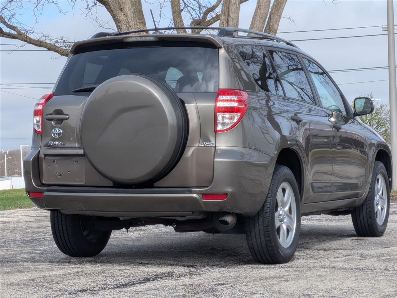 Toyota RAV4 Base I4 4WD 2011