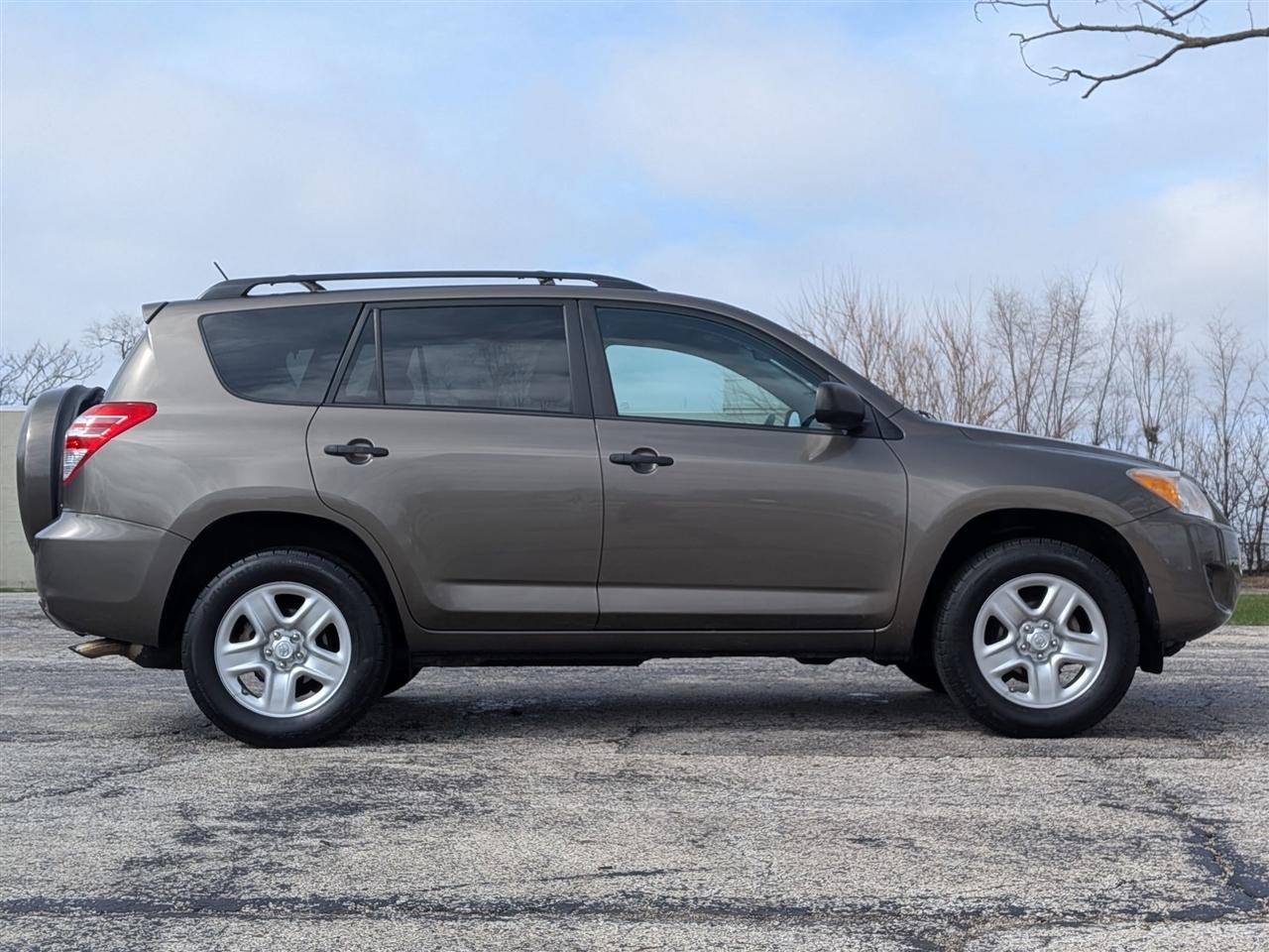 Toyota RAV4 Base I4 4WD 2011