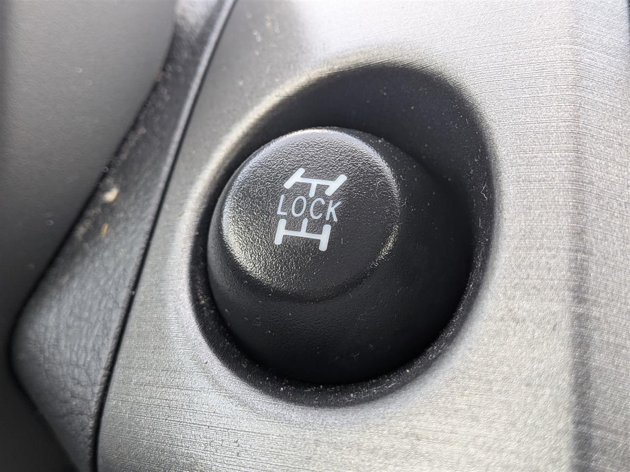 Toyota RAV4 Base I4 4WD 2011