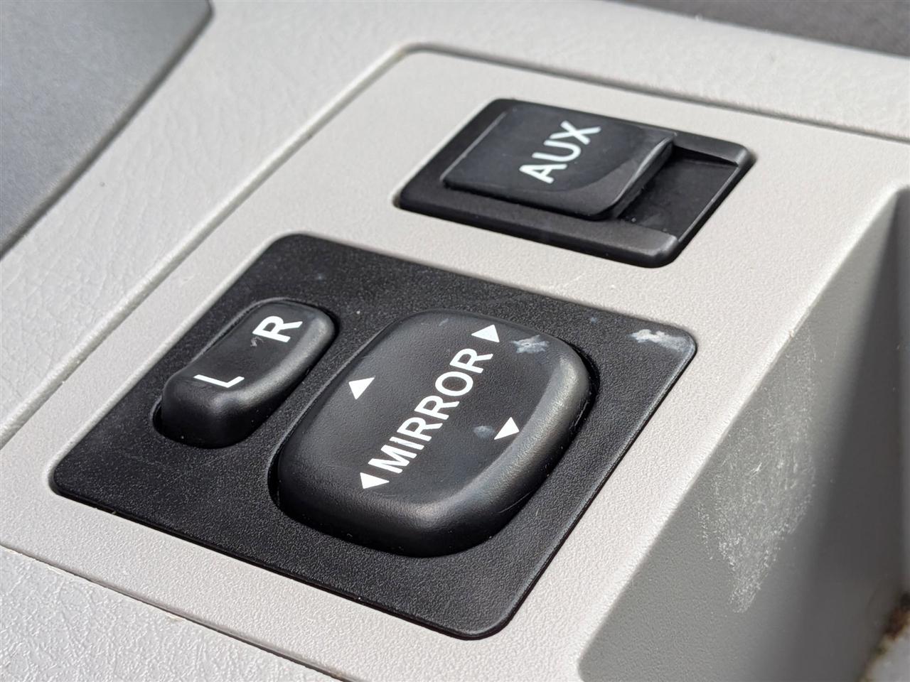 Toyota RAV4 Base I4 4WD 2011