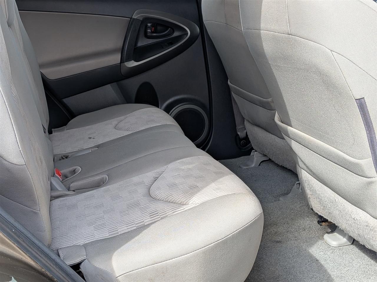 Toyota RAV4 Base I4 4WD 2011