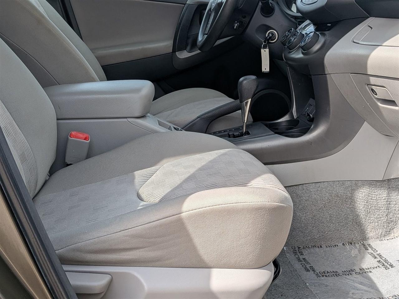 Toyota RAV4 Base I4 4WD 2011