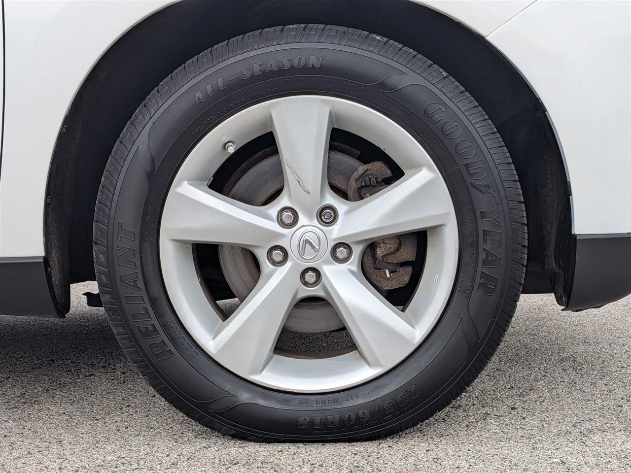 Lexus RX 350 4D SUV AWD 2011