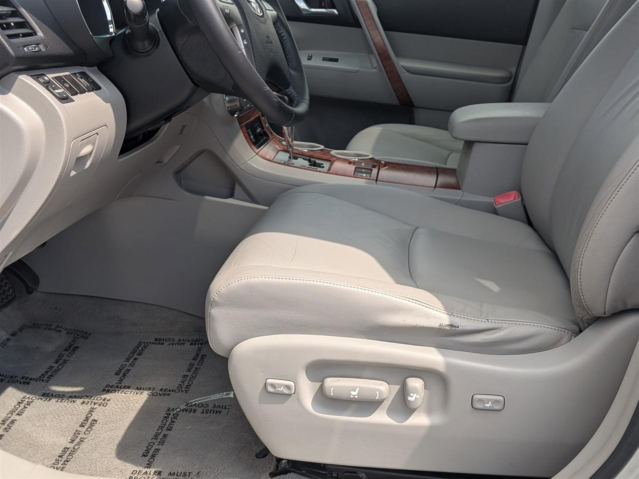 Toyota Highlander Limited 4D SUV AWD 2009