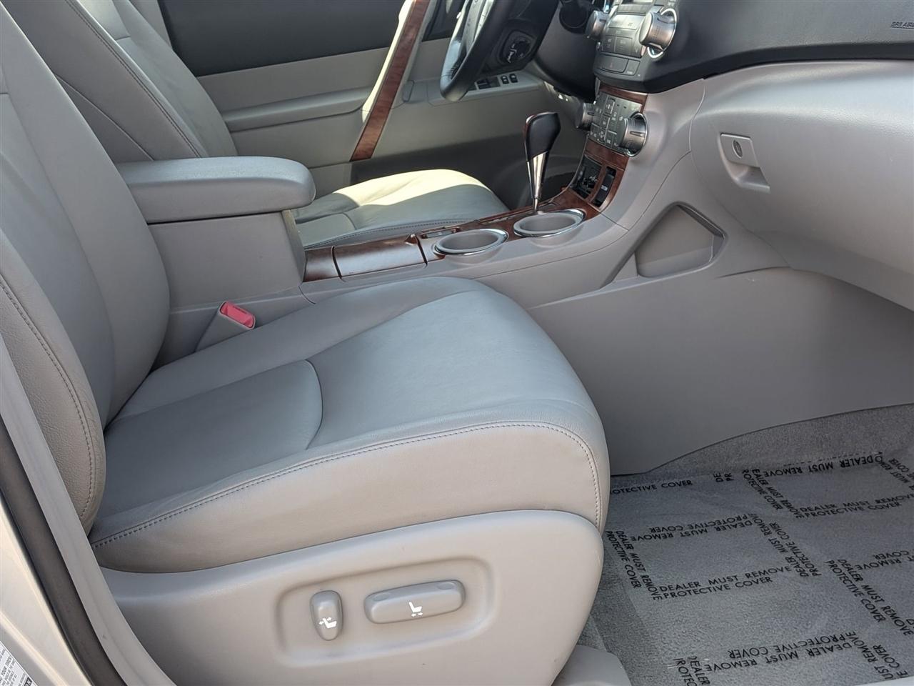 Toyota Highlander Limited 4D SUV AWD 2009