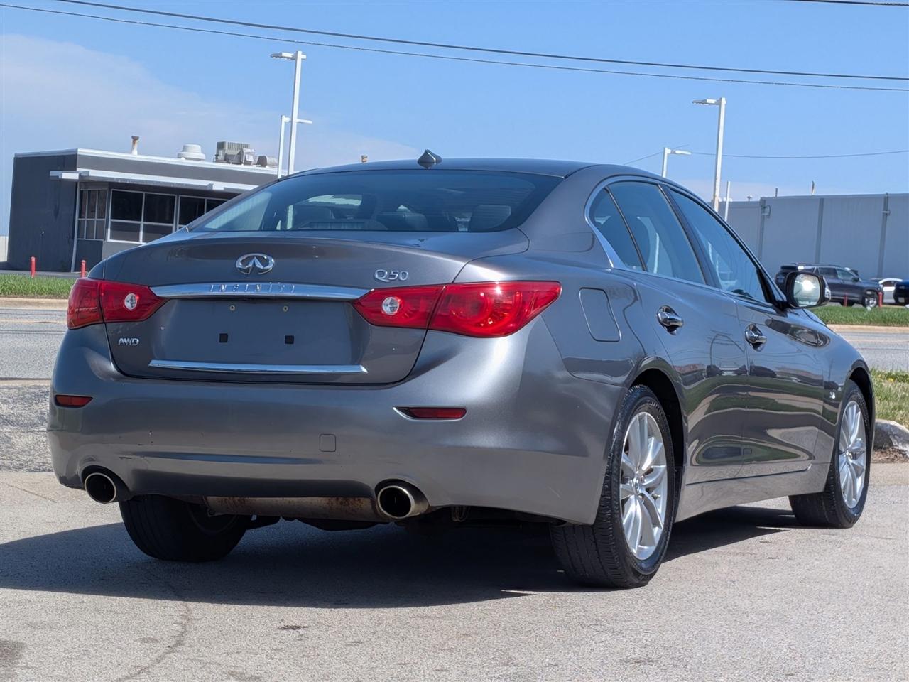 Infiniti Q50 Premium AWD 2014