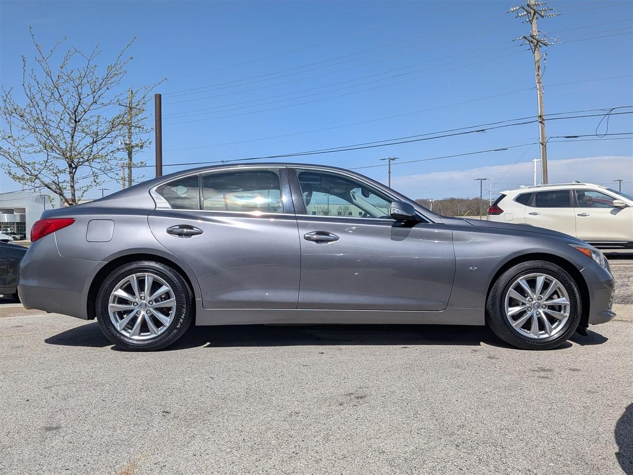 Infiniti Q50 Premium AWD 2014