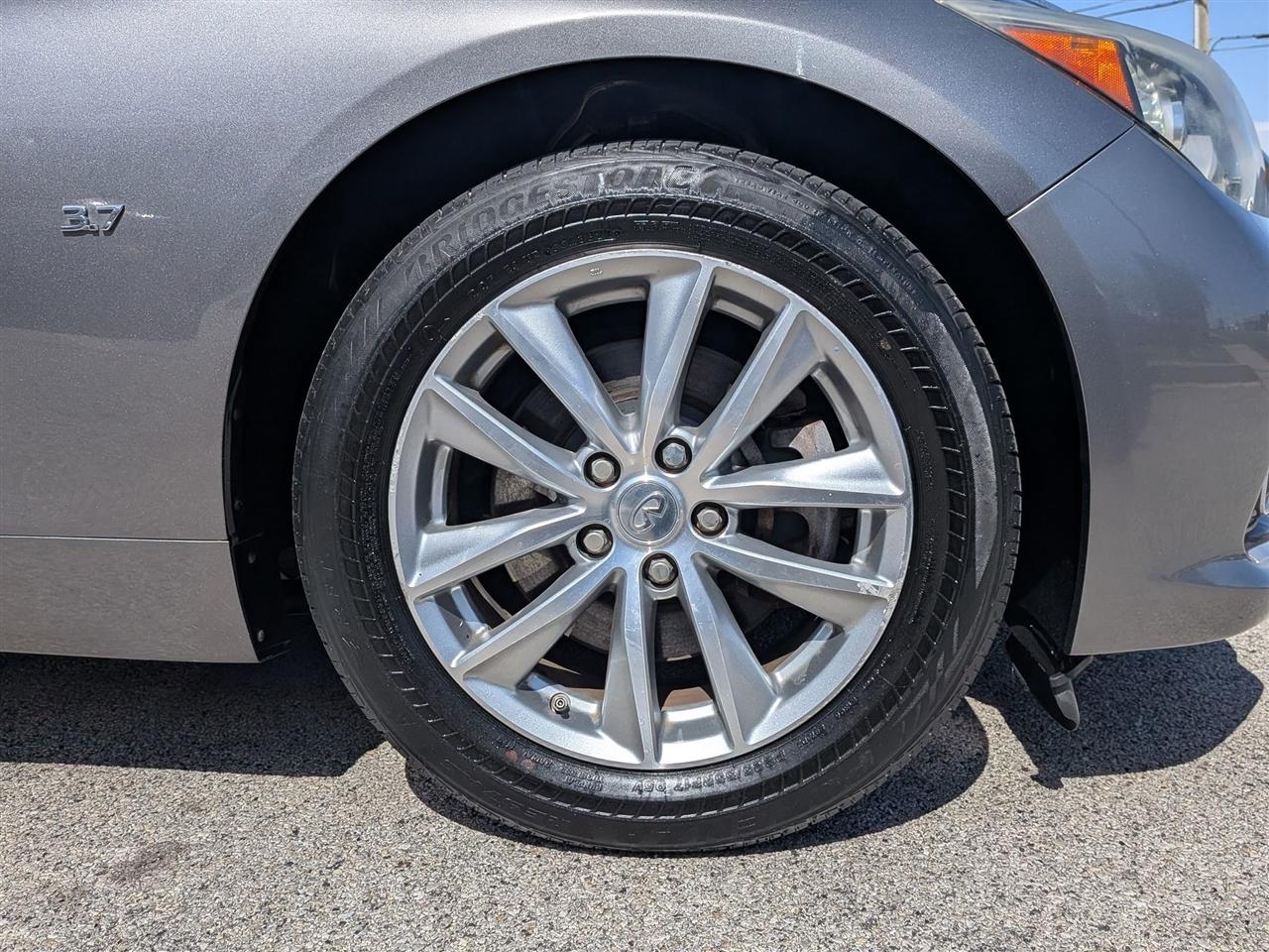 Infiniti Q50 Premium AWD 2014