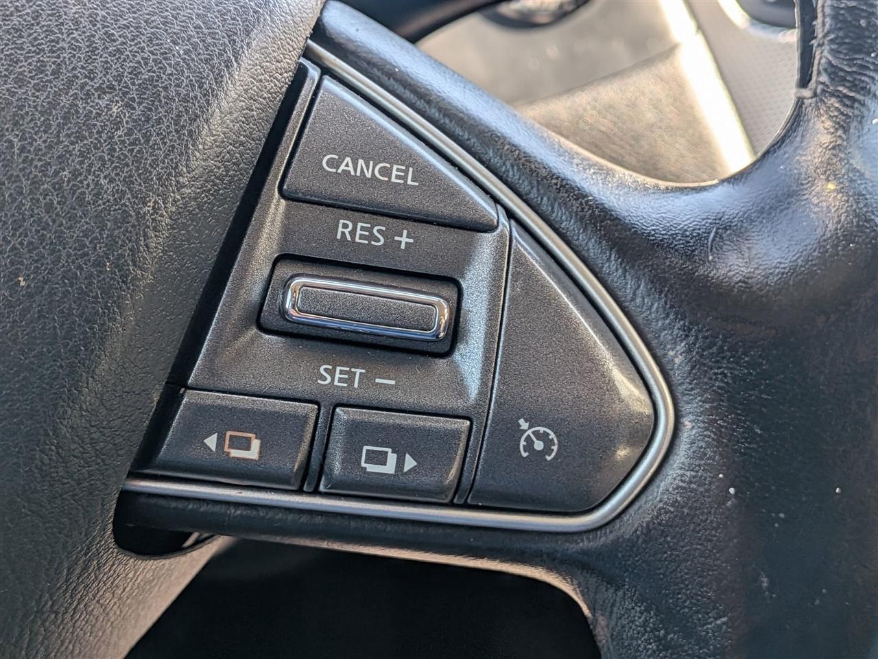 Infiniti Q50 Premium AWD 2014