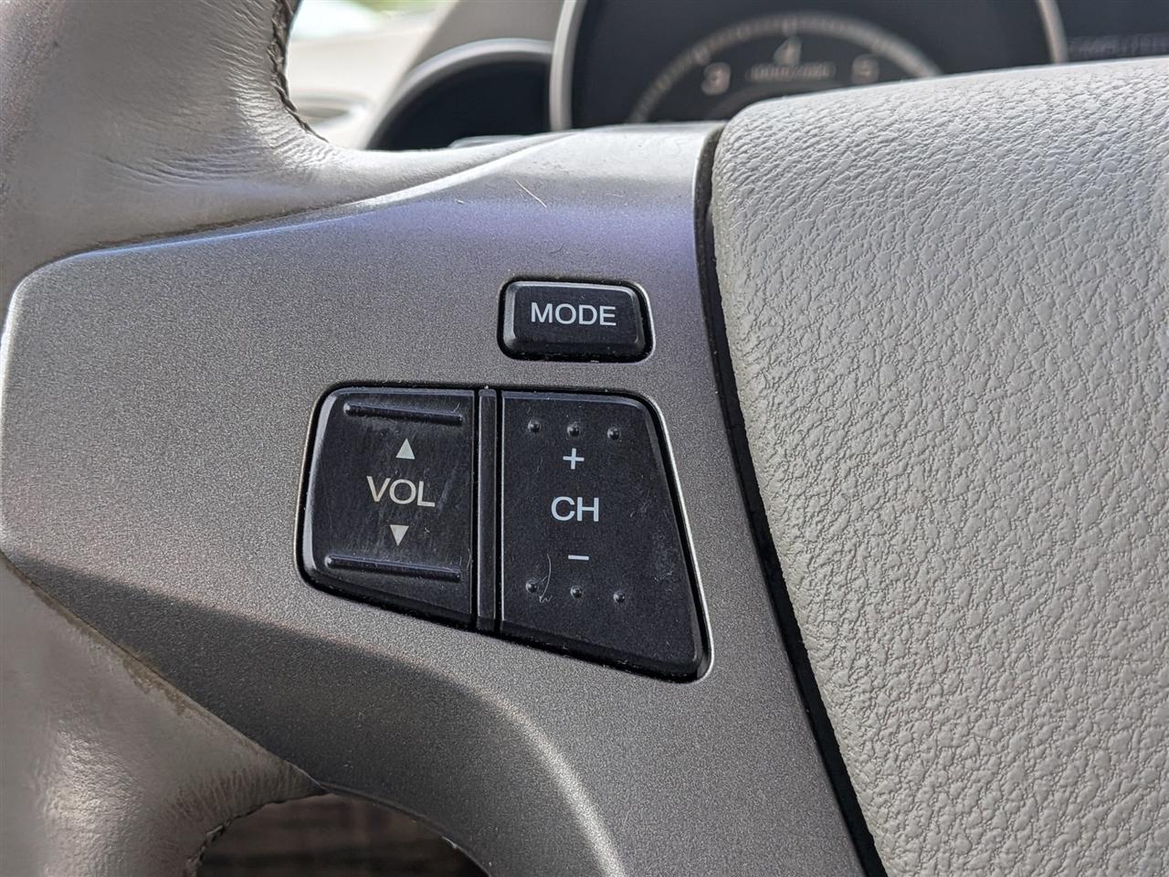 Acura MDX SH-AWD w/Technology Package 2011