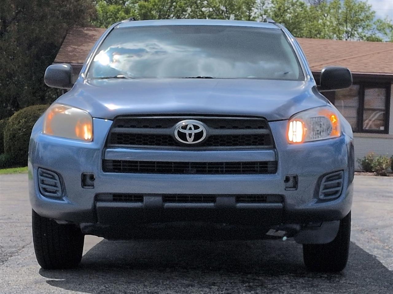 Toyota RAV4 Base I4 4WD 2010
