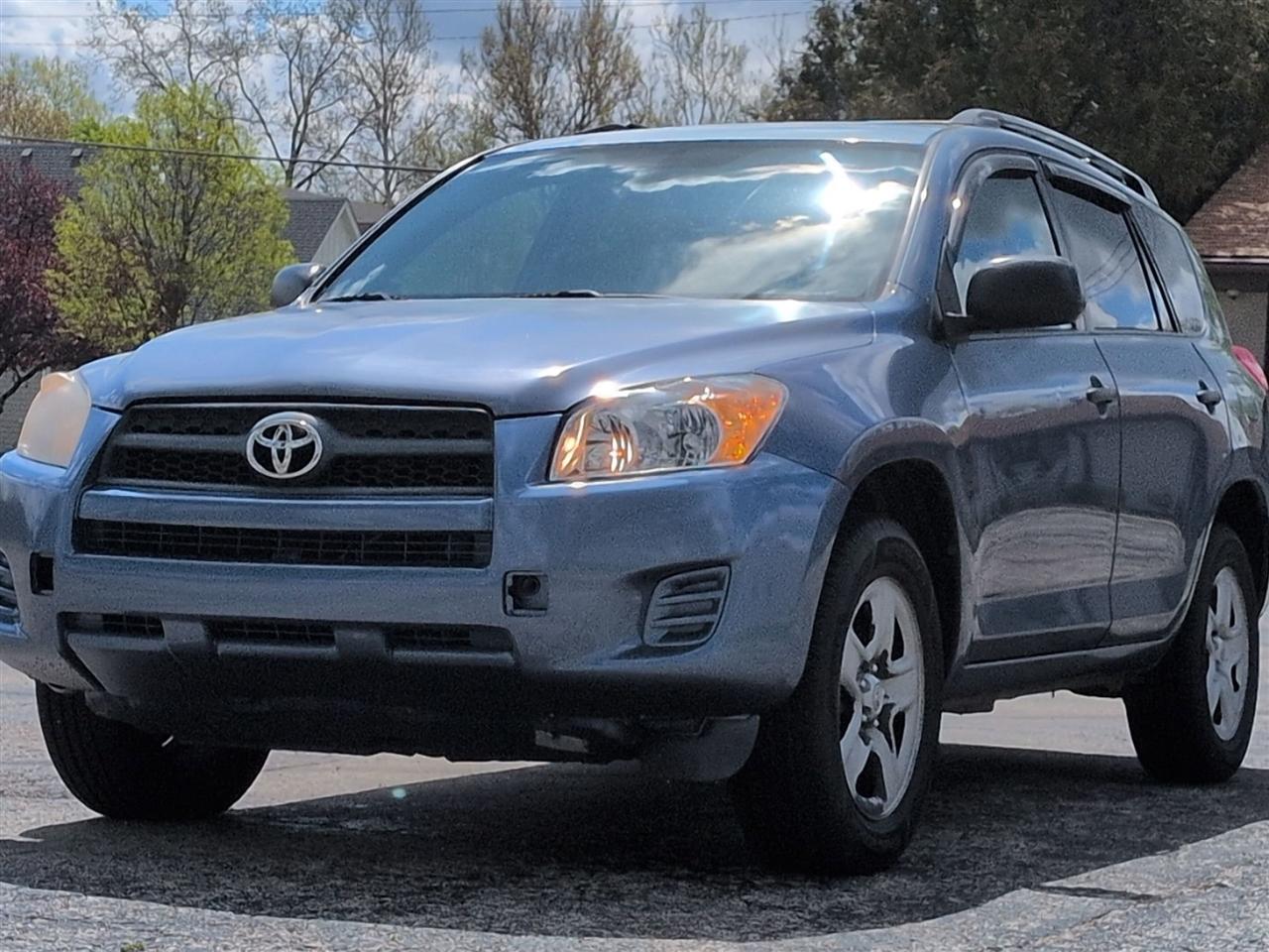 Toyota RAV4 Base I4 4WD 2010