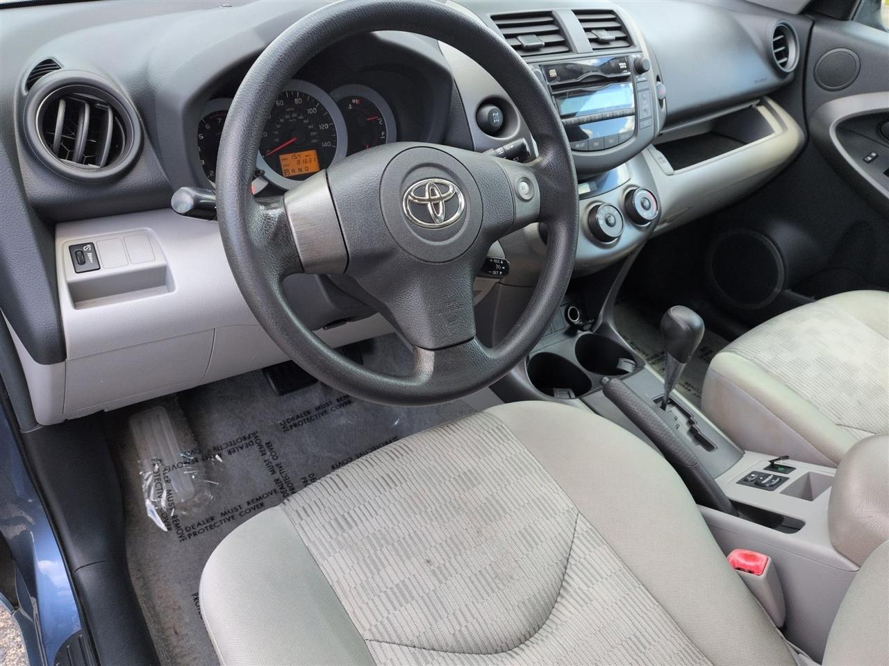 Toyota RAV4 Base I4 4WD 2010