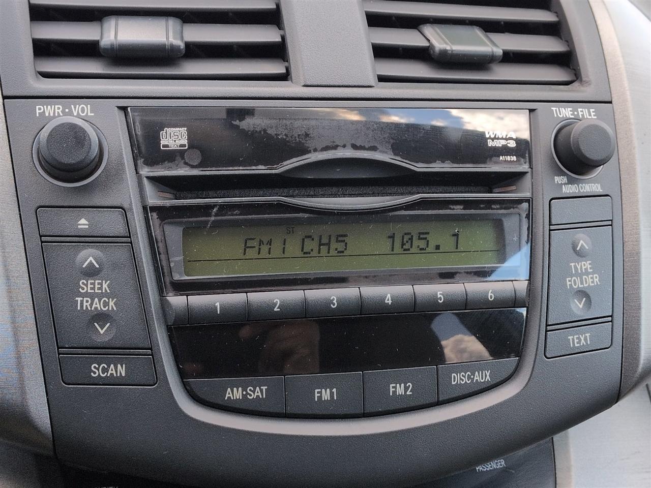 Toyota RAV4 Base I4 4WD 2010