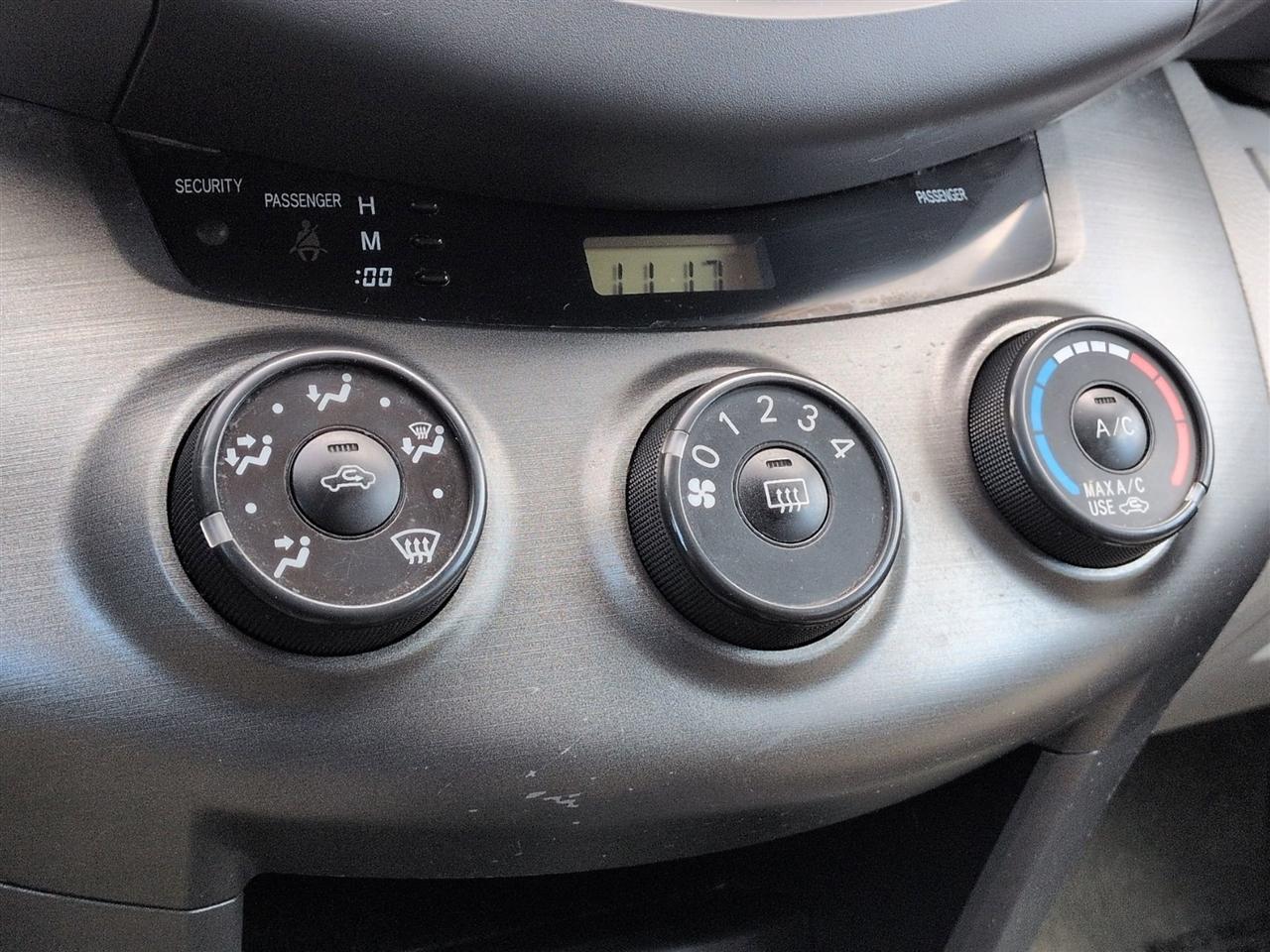 Toyota RAV4 Base I4 4WD 2010