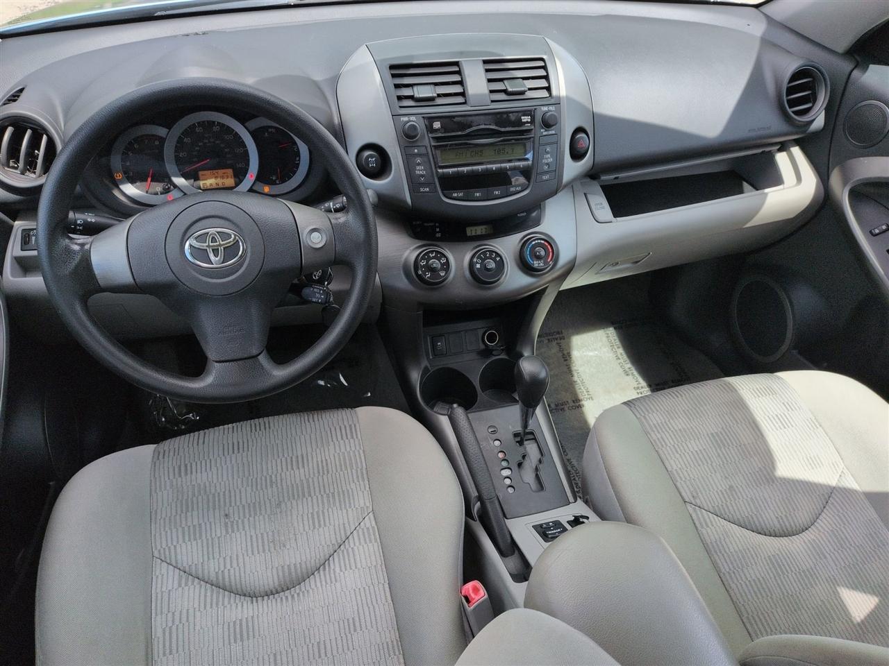 Toyota RAV4 Base I4 4WD 2010