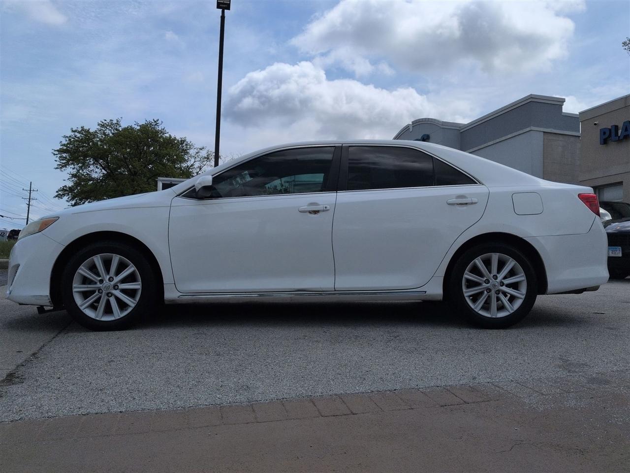 Toyota Camry XLE V6 2013