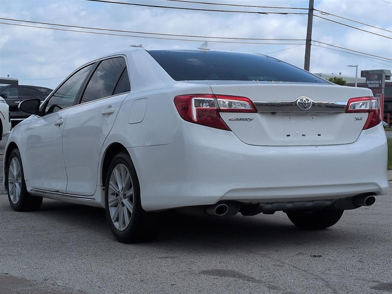 Toyota Camry XLE V6 2013