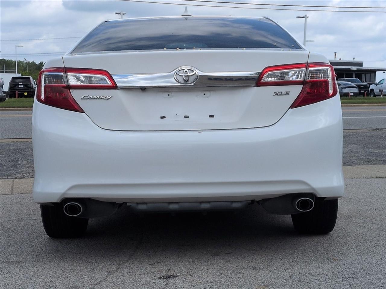 Toyota Camry XLE V6 2013