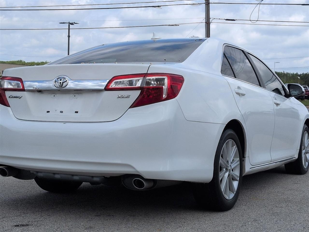 Toyota Camry XLE V6 2013