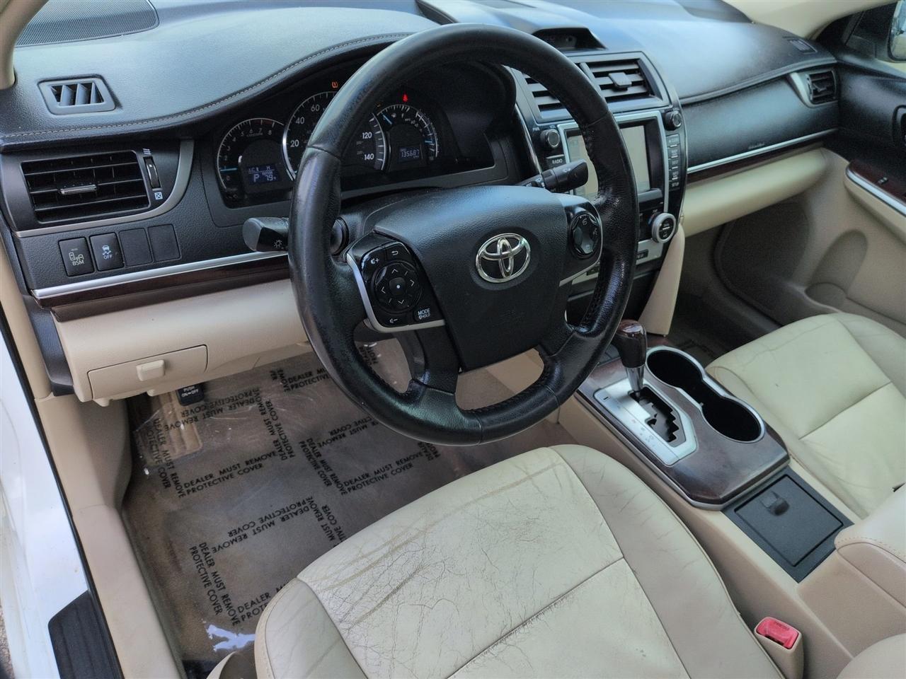 Toyota Camry XLE V6 2013
