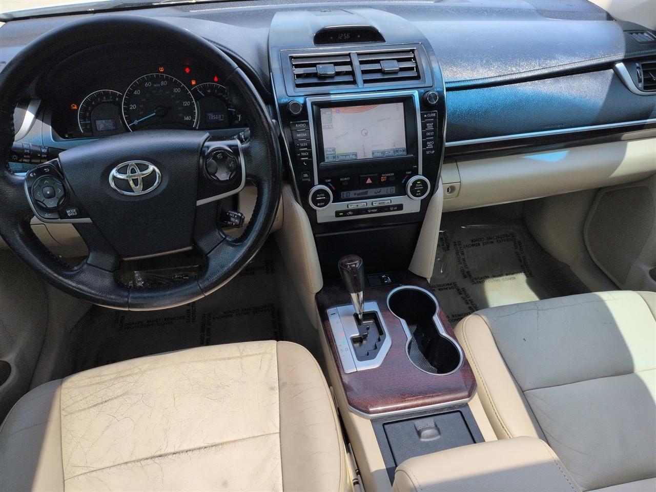 Toyota Camry XLE V6 2013