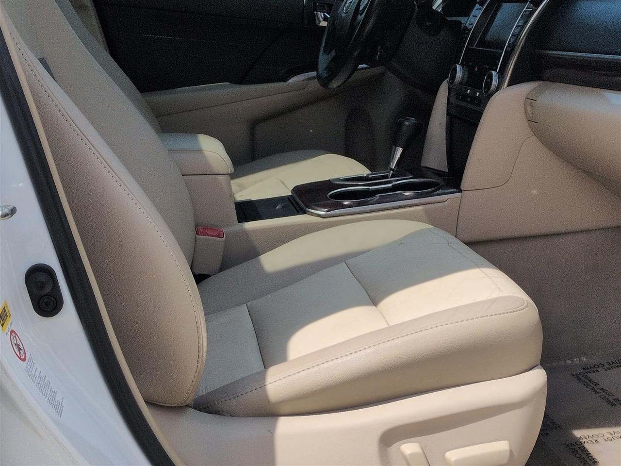 Toyota Camry XLE V6 2013