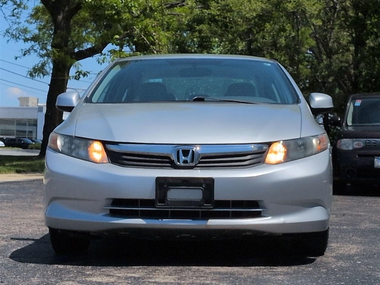 Honda Civic LX Sedan 5-Speed AT 2012