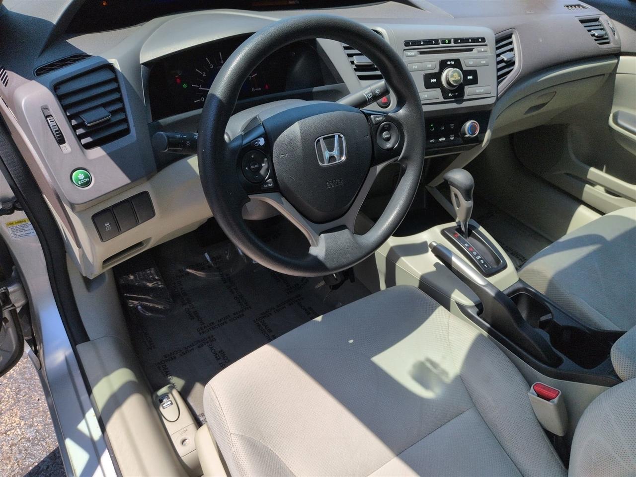 Honda Civic LX Sedan 5-Speed AT 2012