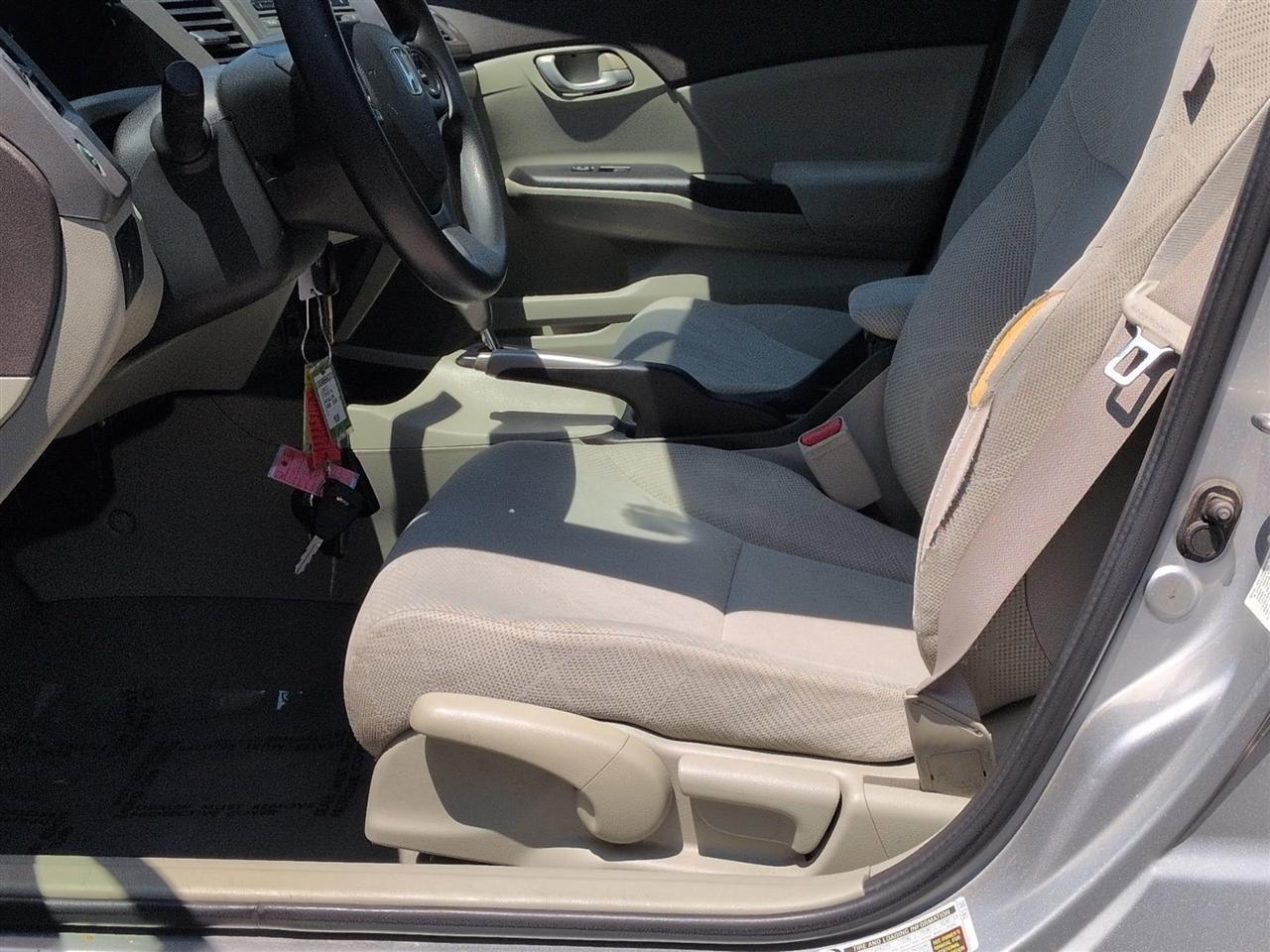 Honda Civic LX Sedan 5-Speed AT 2012