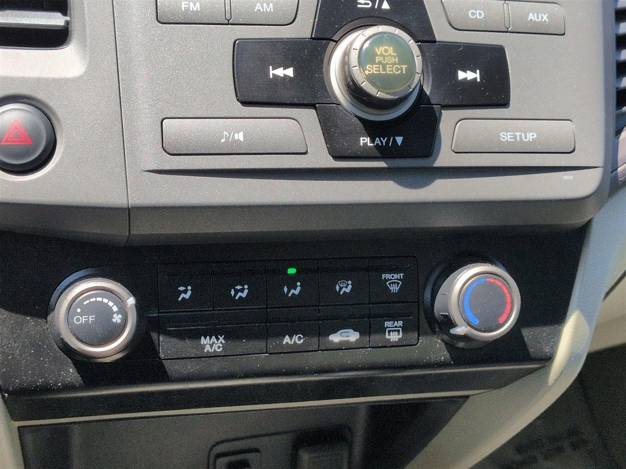 Honda Civic LX Sedan 5-Speed AT 2012