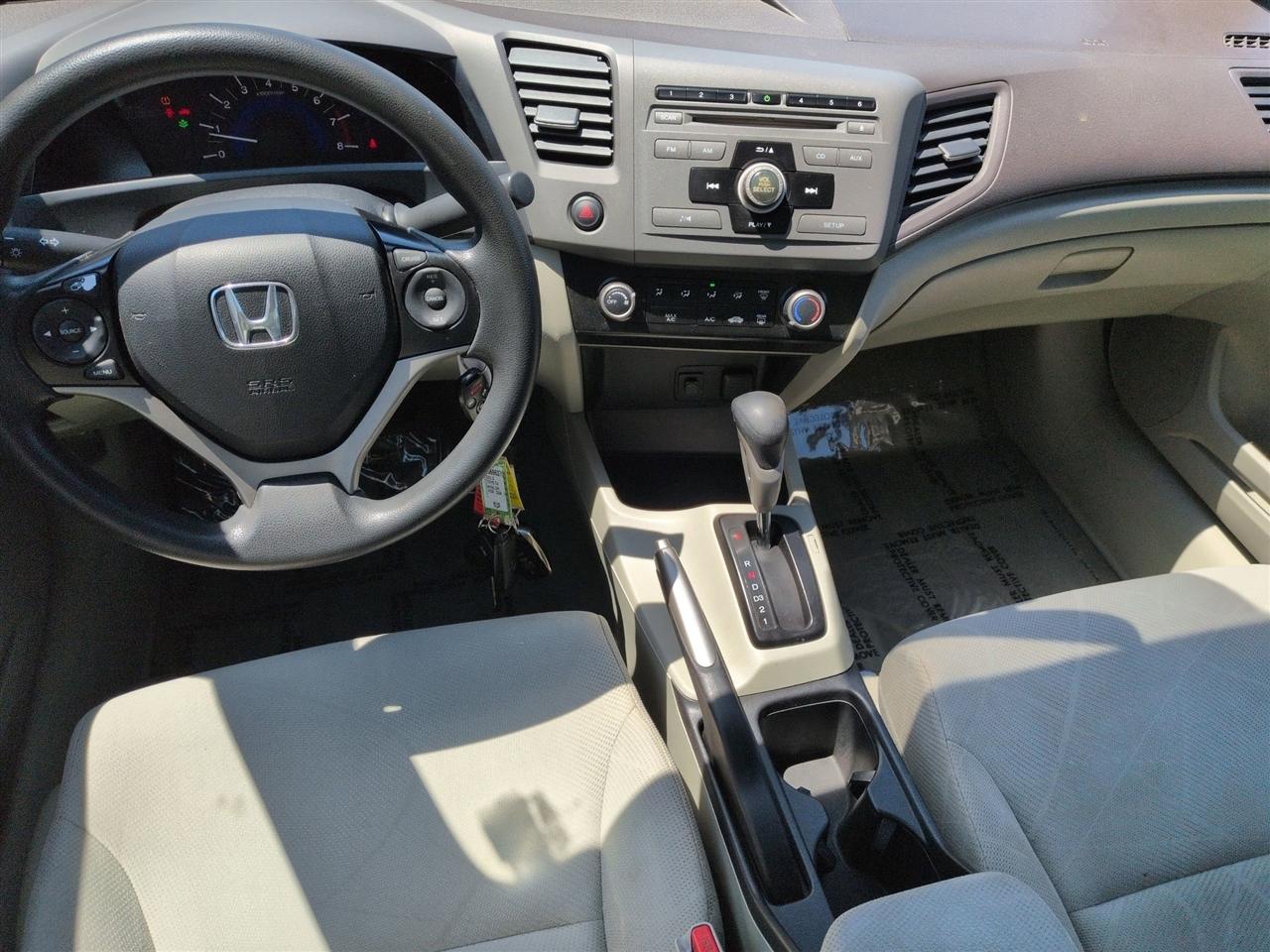 Honda Civic LX Sedan 5-Speed AT 2012