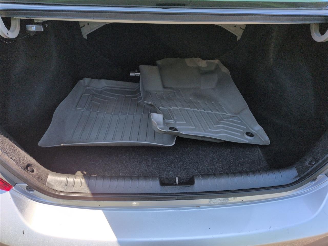 Honda Civic LX Sedan 5-Speed AT 2012