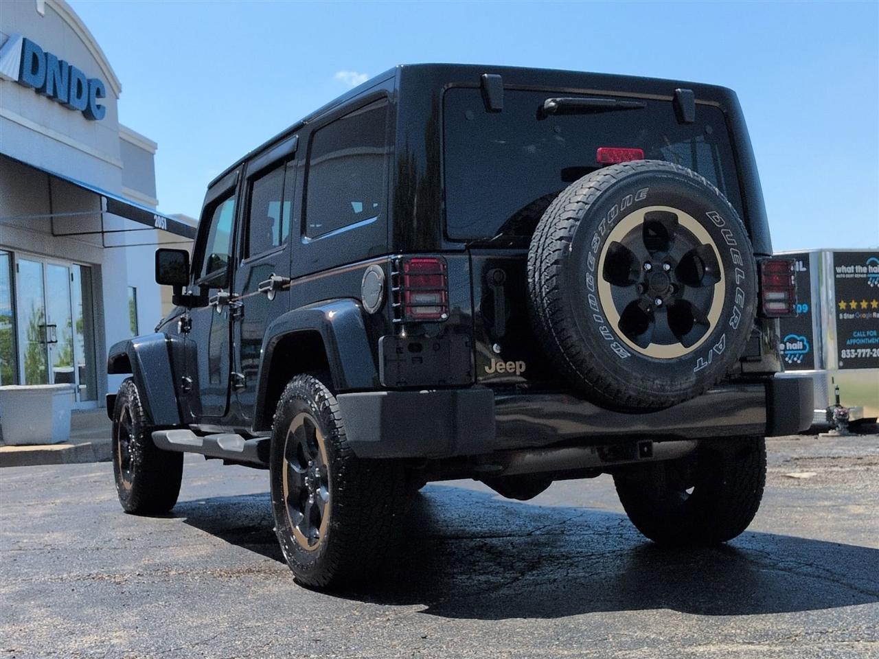 Jeep Wrangler Unlimited Sahara 4D SUV 4WD 2014