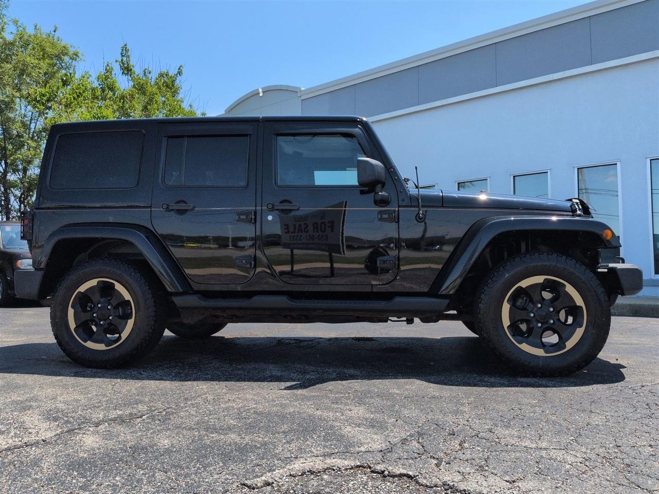Jeep Wrangler Unlimited Sahara 4D SUV 4WD 2014