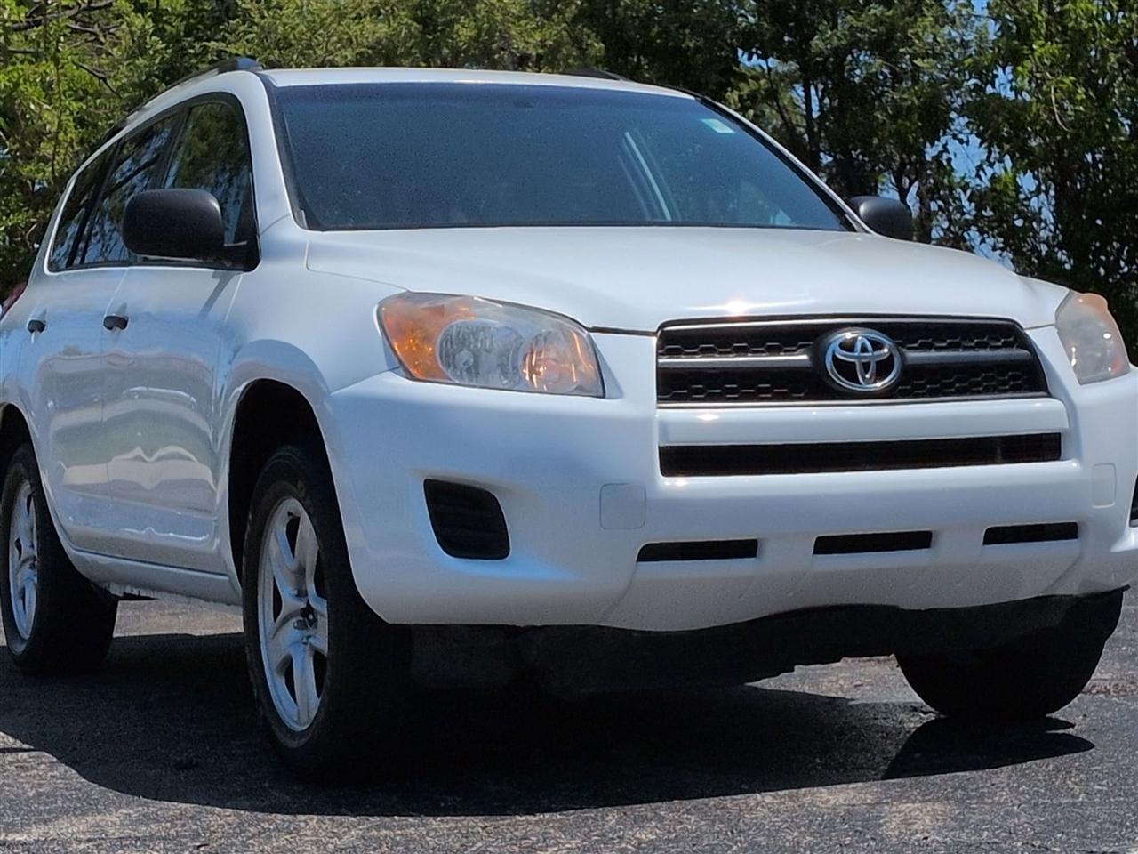 Toyota RAV4 Base I4 4WD 2012