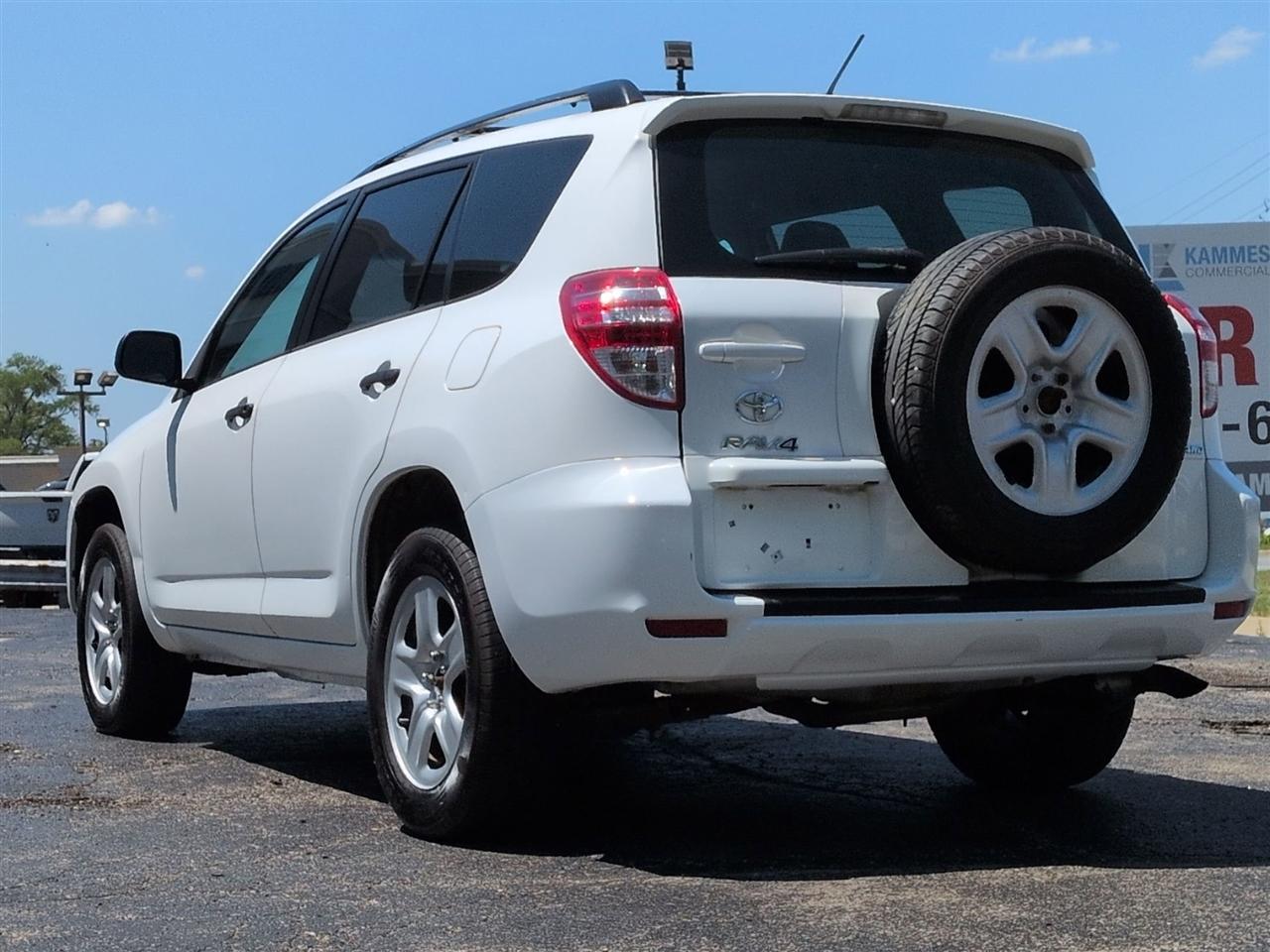 Toyota RAV4 Base I4 4WD 2012