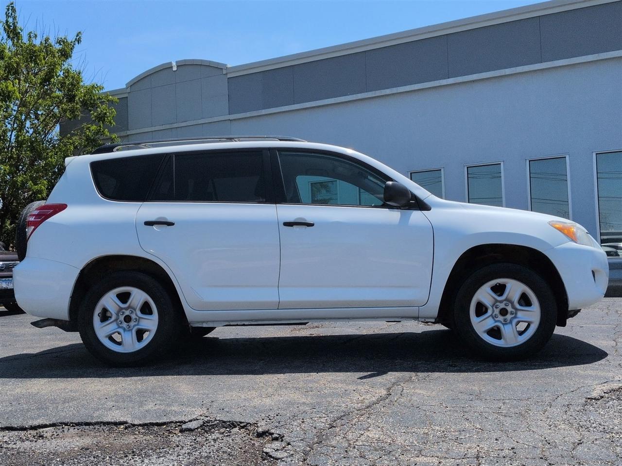 Toyota RAV4 Base I4 4WD 2012